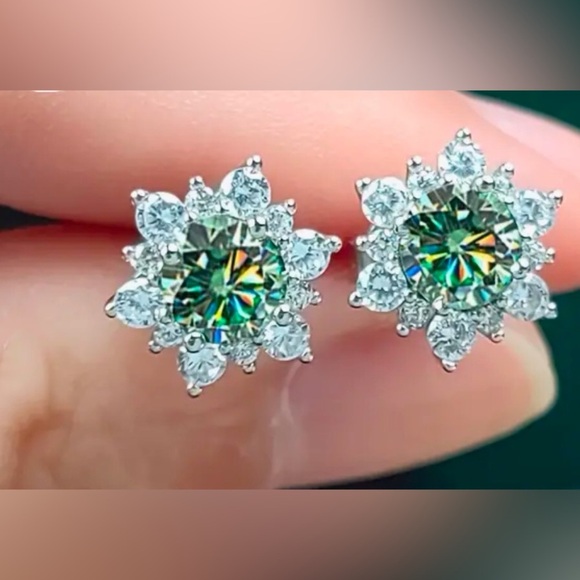 Moissanite Star BurstBlue/Green Earrings
2 carat - Picture 1 of 4